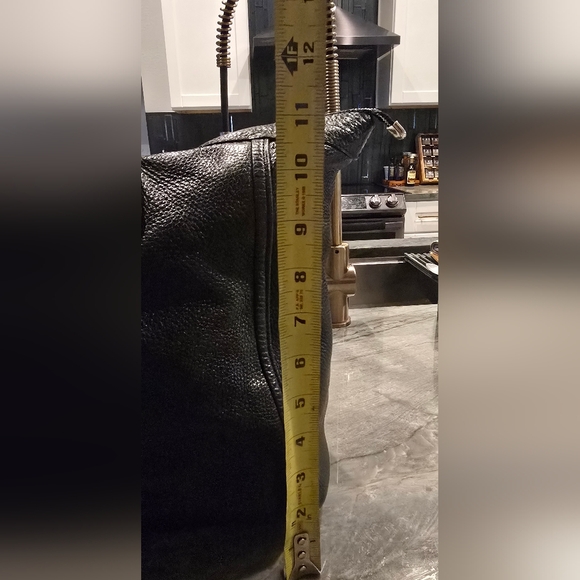 Gucci Tote...Make me a reasonable offer - Picture 6 of 7